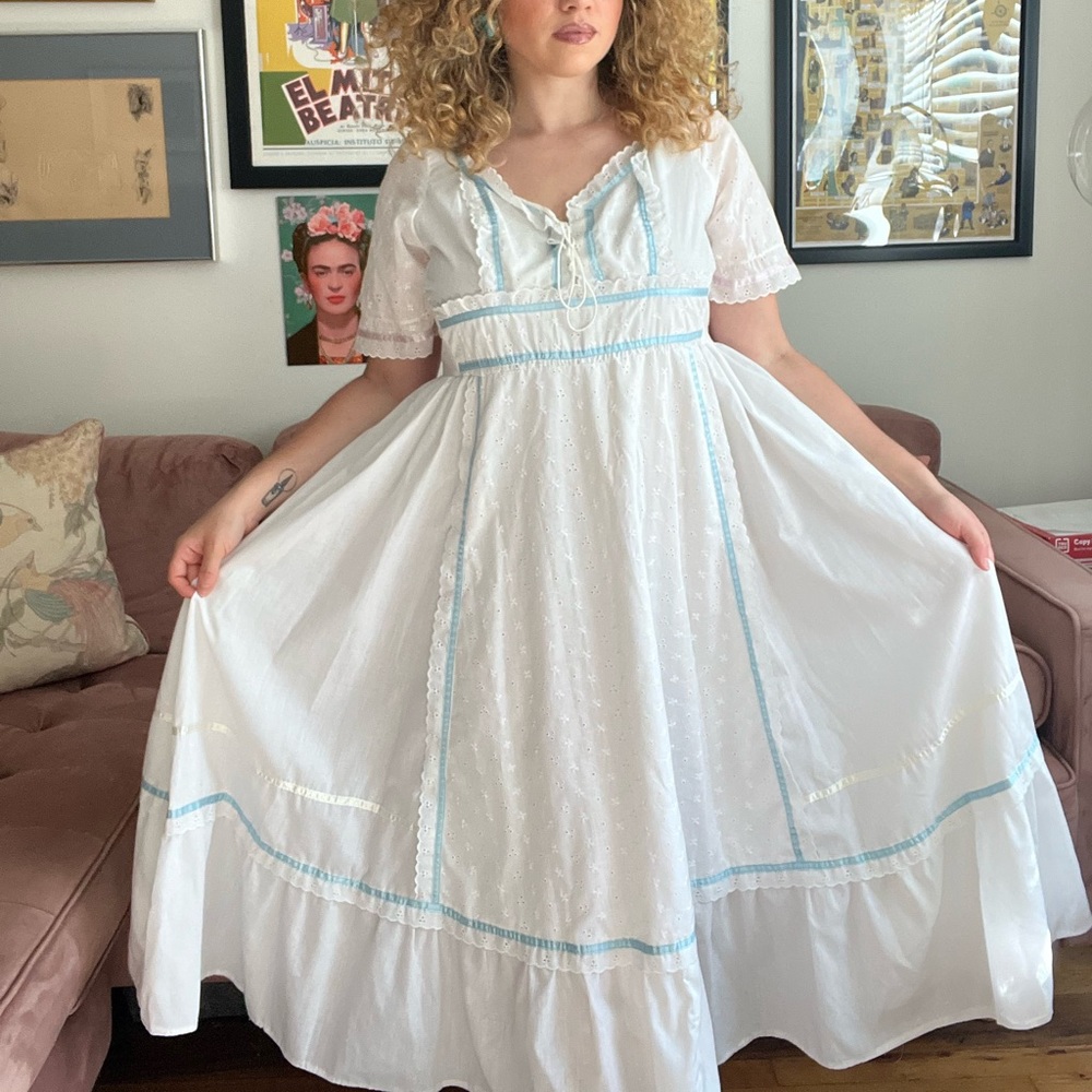 70s Vintage Gunne Sax Style Handmade White Eyelet Dress with Corset Front